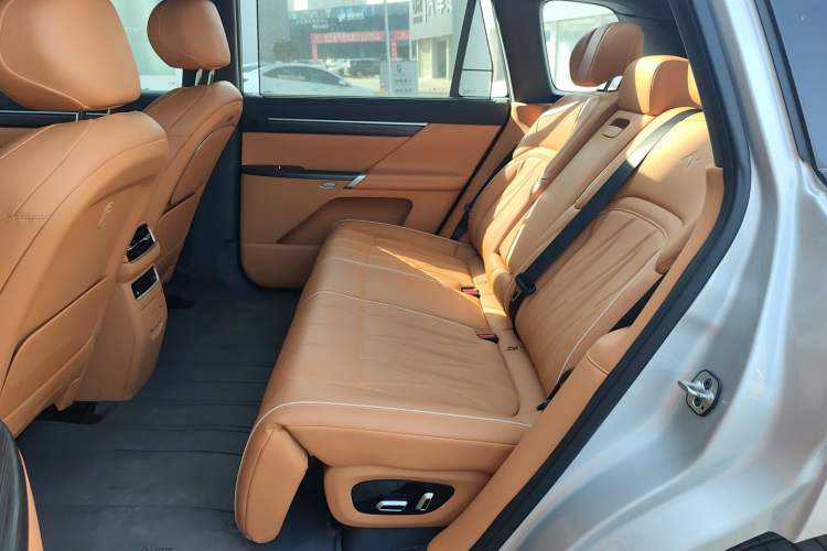 Used Dongfeng eπ eπ008 2025 210 Ultra Range-Extended Version 5 Seats