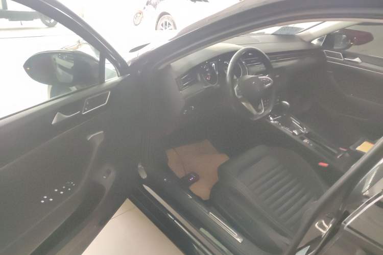 Used Volkswagen Magotan 2020 330TSI DSG Luxury Edition Driver Seat