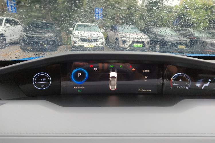 Used CHANGAN UNI-V 2022 1.5T Prestige Version
