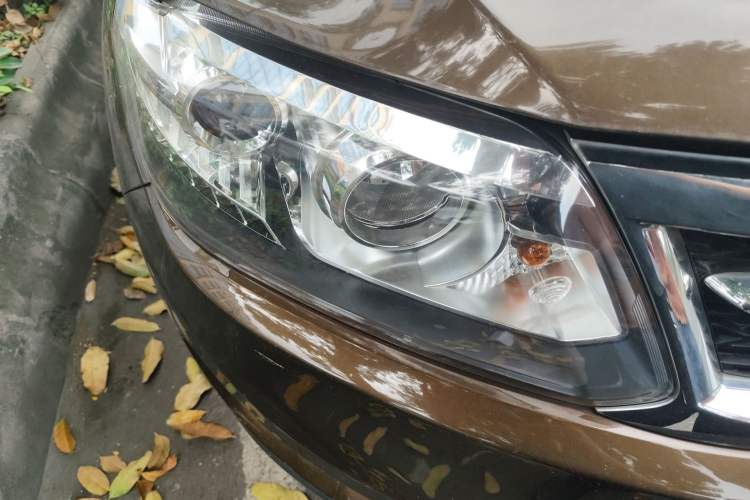 Used Chery Tiggo 5 2014 2.0L CVT Family Deluxe Edition Right Front Headlight