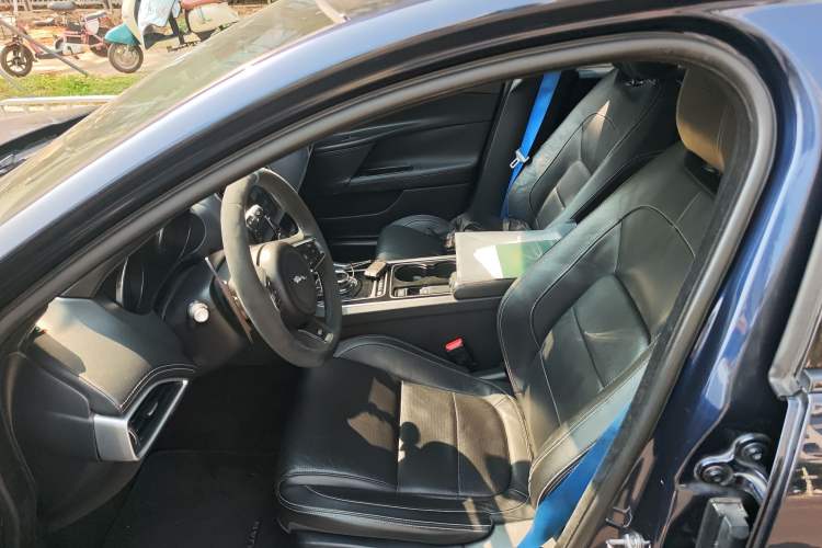 Used Jaguar XE 2017 3.0 SC 340 PS S