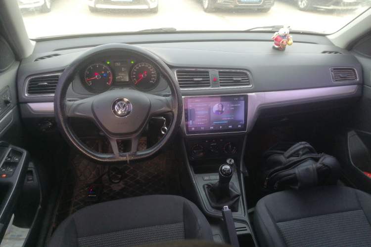 Used Volkswagen Lavida 2017 1.6L Manual Fashion Edition
