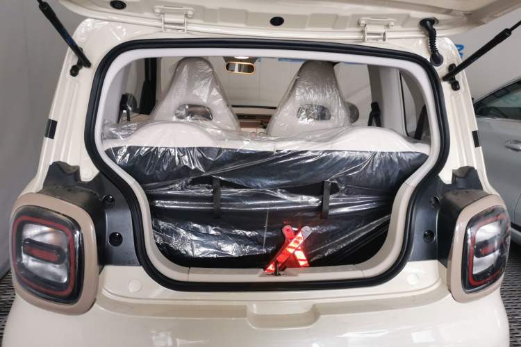 Used Bestune Pony 2026 222km Colorful Horse
