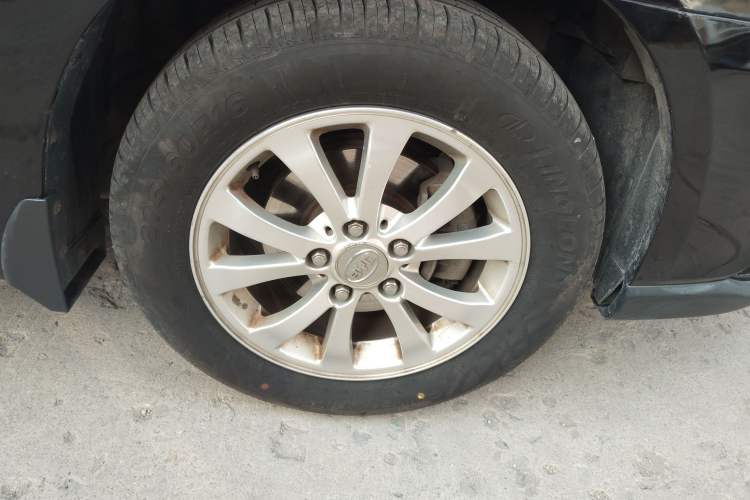 Used BYD G6 2013 2.0L Manual Luxury Version