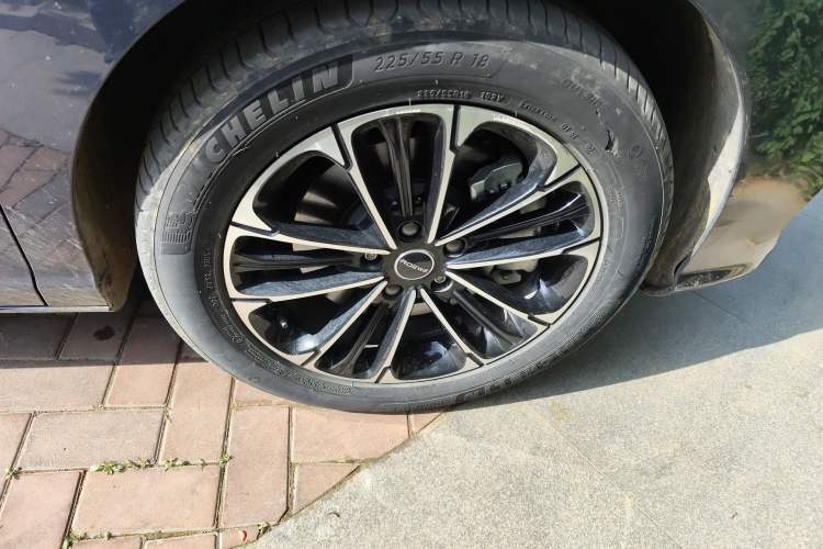 Used Roewe iMAX8 2022 400TGI Celebration Edition
