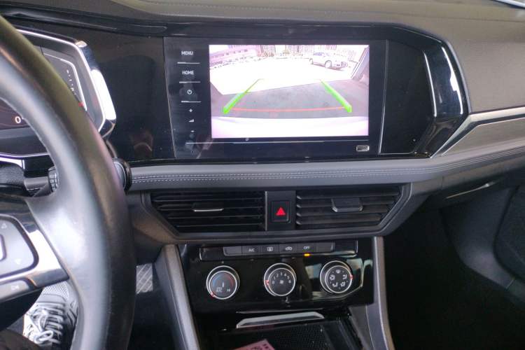 Used Volkswagen Sagitar 2021 280TSI DSG Comfort Connect Edition Audio And AC Panel