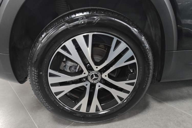 Used Mercedes-Benz GLB 2024 GLB 220 Dynamic Edition Exterior 5