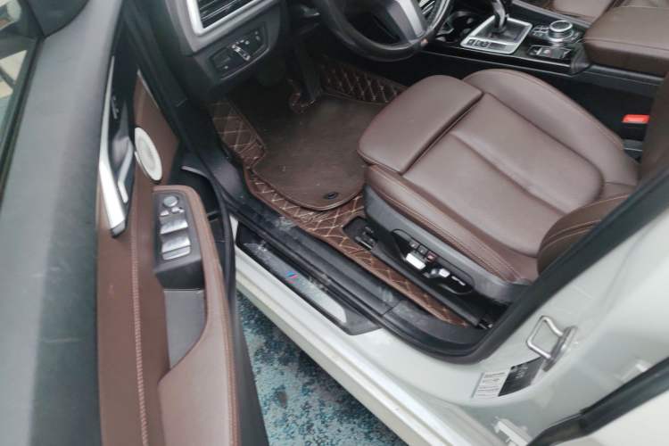 Used BMW 1 Series 2021 120i M Sport Night Edition Driver Seat