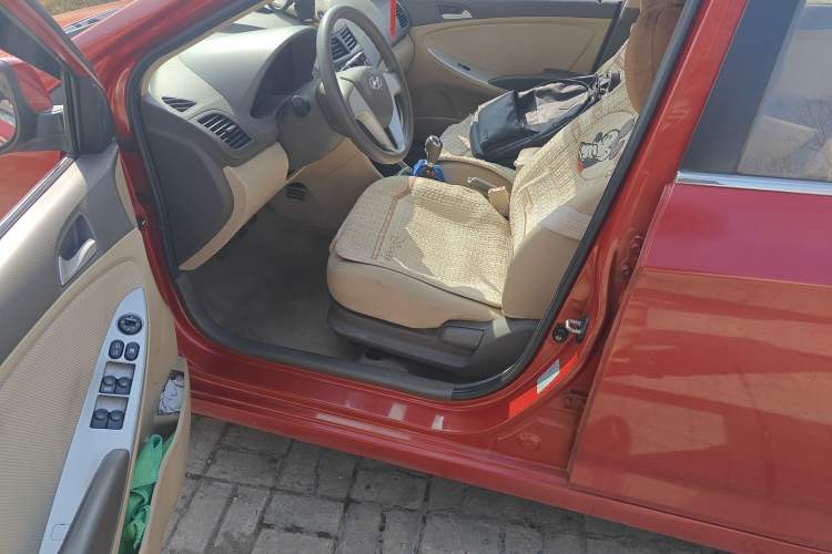 Used Hyundai Verna (older generation) 2010 Sedan 1.4L Manual Comfort GS
