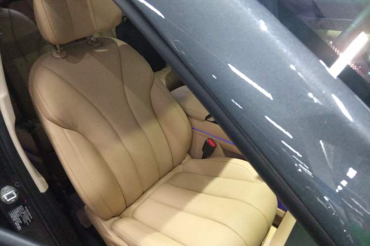 Used Hima AITO M7 2022 1.5T Four-Wheel Drive Luxury Edition Right Front Seat