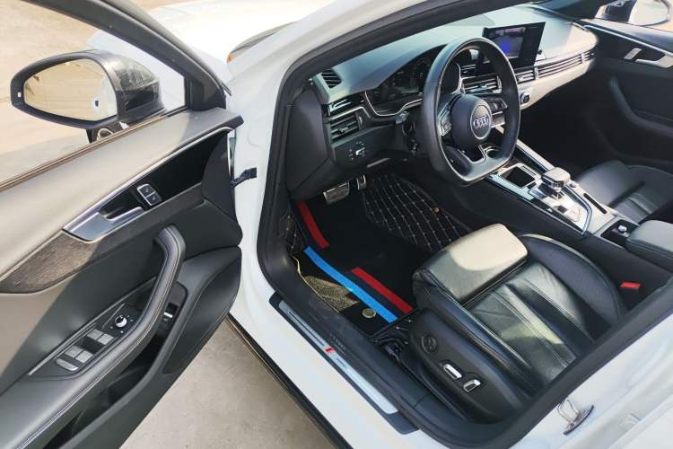 Used Audi A4L 2024 40 TFSI Luxury Dynamic Edition