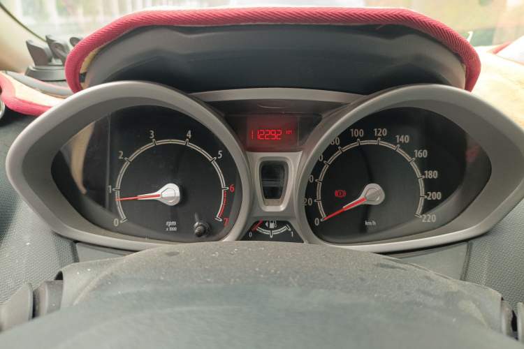 Used Ford Fiesta 2010 Hatchback 1.3L Manual Fashion Edition
