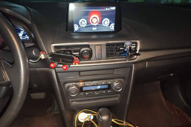 Used Mazda 3 Axela 2017 Sedan 1.5L Automatic Luxury Model Emission Standard China V
