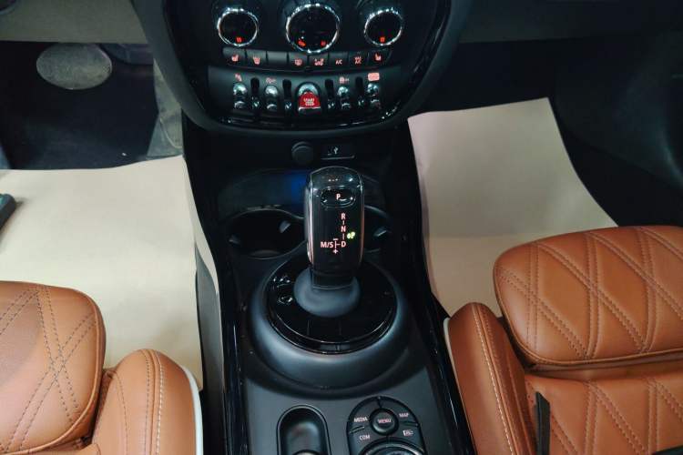 Used MINI Clubman 2023 2.0T COOPER S Connoisseur