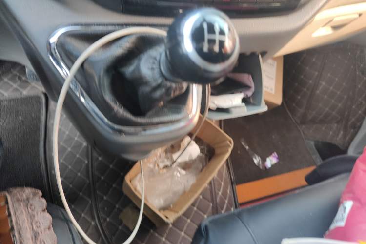 Used Foton Toano 2015 2.8T Commercial Version Short Wheelbase ISF2.8
