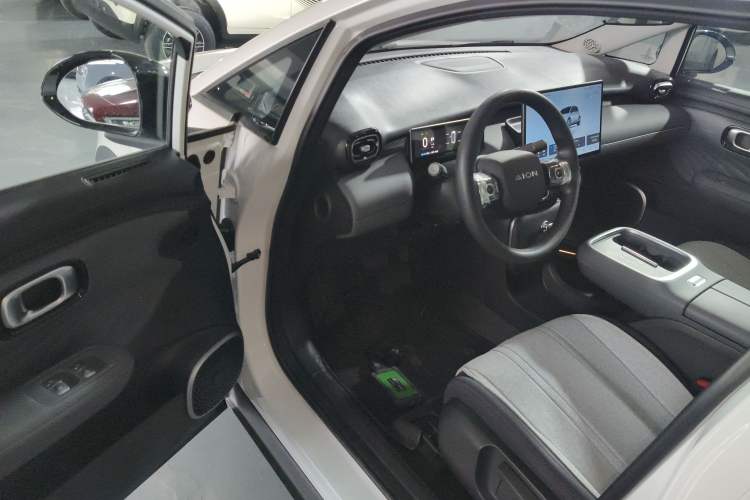 Used AION UT 2025 330 Starlight Edition
