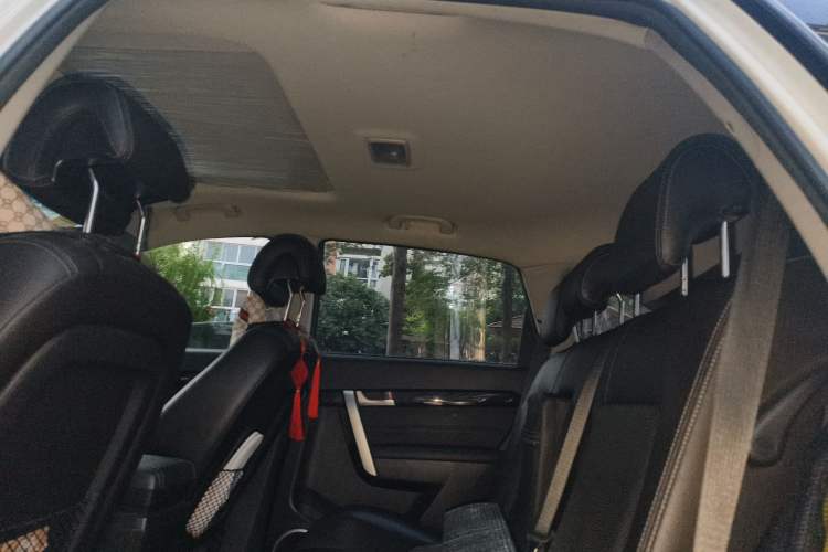 Used Chevrolet Captiva 2014 2.4L 4x4 Flagship Edition 7 Seats