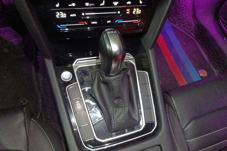 Used Volkswagen Magotan 2020 280TSI DSG Comfort Edition Gear Lever