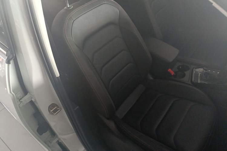 Used Volkswagen Tayron 2020 330TSI Two-Wheel Drive Luxury Smart Connectivity Version Right Front Seat