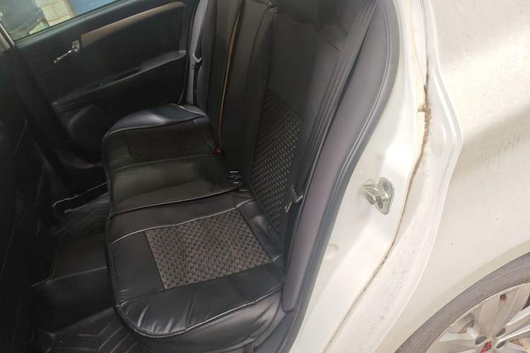 Used Roewe 350 2015 1.5L Manual Luxury Sunroof Edition