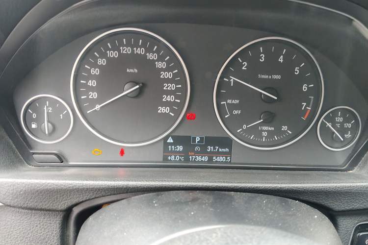 Used BMW 3 Series 2015 316Li Fashion Model
