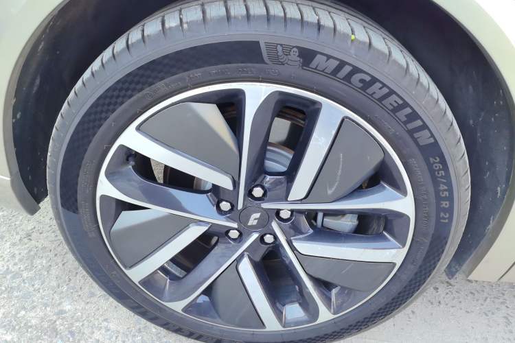 Used Li Auto L9 2022 Max model
