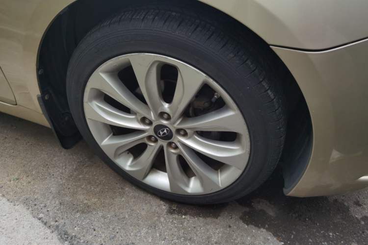 Used Hyundai Sonata 2011 2.4L Automatic Top-Tier Version
