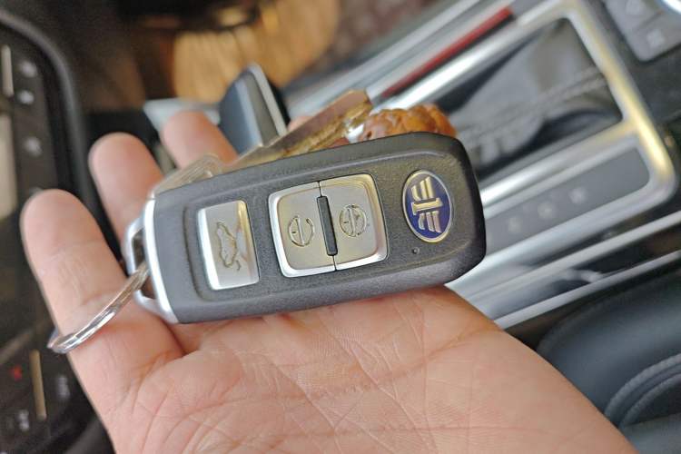 Used FAW Senya R9 2018 1.2T Automatic Luxury Smart Edition