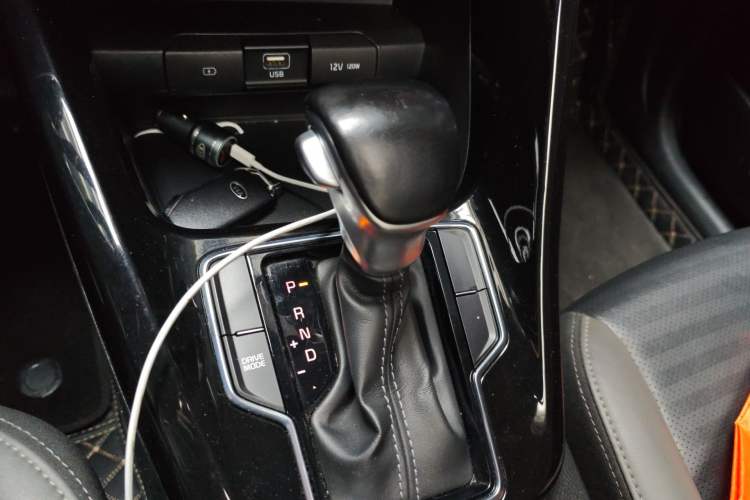 Used Kia Sportage R 2019 2.0L Automatic Smart Luxury Edition Gear Lever