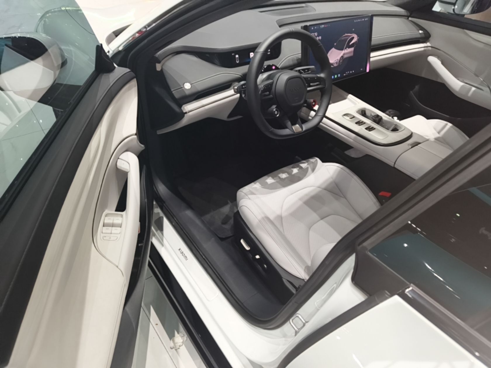 Xiaomi Auto SU7 2024 Rear-Drive Ultra-Long Range Advanced Pro-Level Intelligent Driving Version — снимка 18