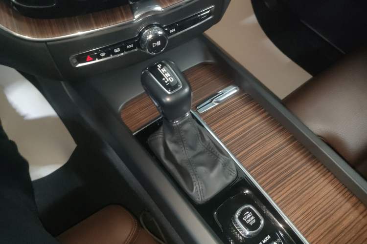 Used Volvo XC60 2021 T5 4x4 Smart Luxury Edition
