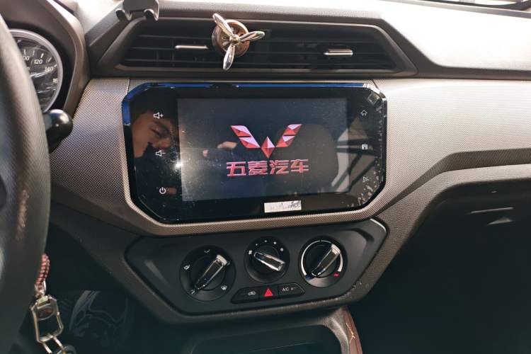 Used Wuling Hongguang 2018 1.5L S Comfort Model L2B