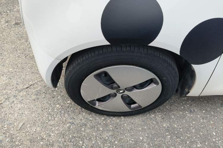 Used ORA Black Cat 2021 301km Cute Pet Edition Left Front Wheel Hub