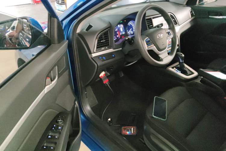 Used Hyundai Elantra (6th Generation / Lingdong) 2016 1.6L Automatic ZhiXuan – Elite Version Left Front Seat