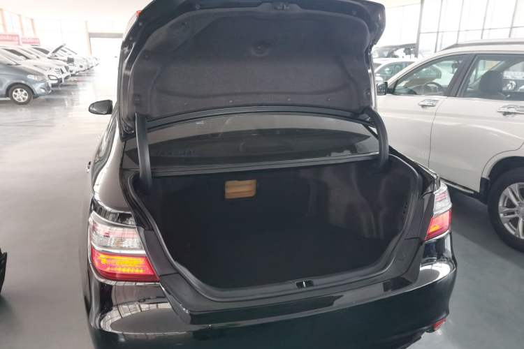 Used Toyota Camry 2015 2.0G Premier Edition
