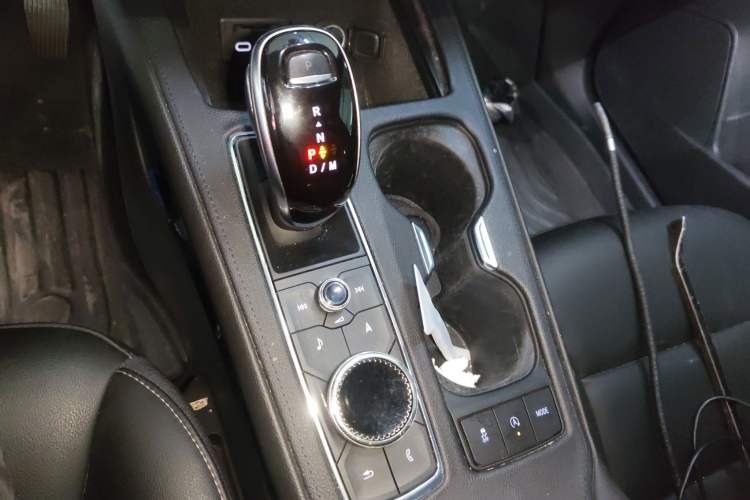 Used Cadillac XT4 2020 28T Two-Wheel-Drive Leading Version
