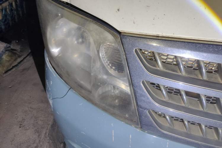 Used Foton Scenic 2014 2.0L Express Classic Short-Wheelbase High-Roof 4Y20M
