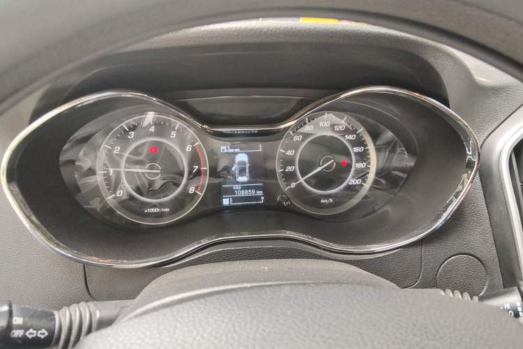 Used Baojun 560 2015 1.8L Manual Elite Edition Instrument Cluster
