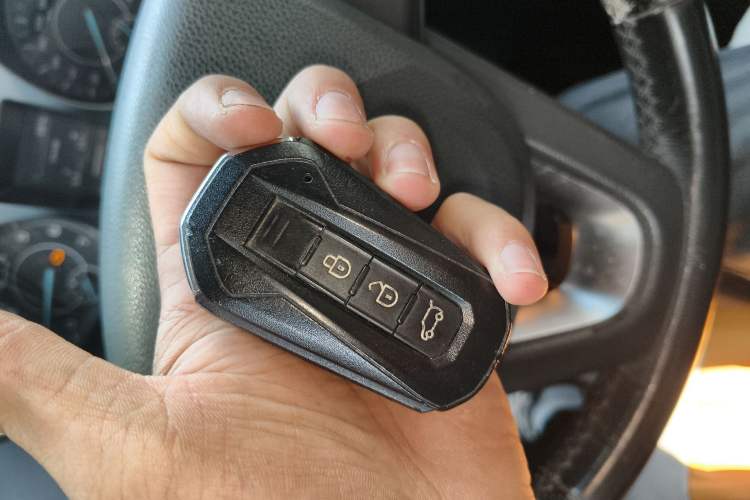 Used JMC Yusheng S330 2016 1.5L GTDi Automatic Two-Wheel Drive Comfort Edition