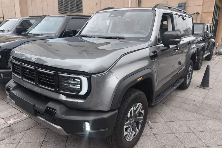 Used BAIC Off-Road BJ40 2026 Model 2.0T Gasoline Standard Edition