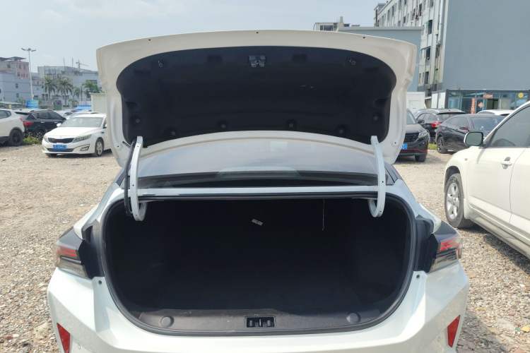 Used Dongfeng Aeolus Yixuan MAX 2023 1.5T Super Cool Trendy Dad Edition