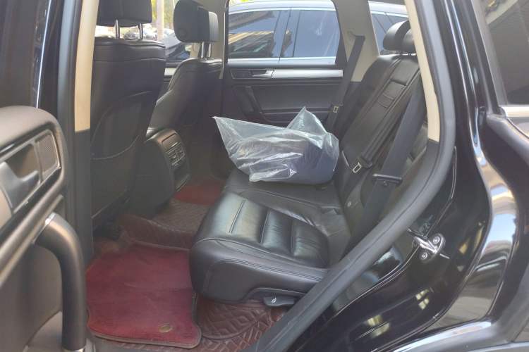 Used Volkswagen Touareg 2017 3.0 TSI Touareg Model Left Rear Seat