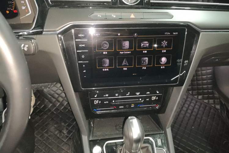 Used Volkswagen Magotan 2020 380TSI DSG Luxury Version Audio And AC Panel