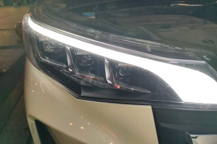 Used GAC Trumpchi M6 2021 PRO 270T DCT Luxury Edition