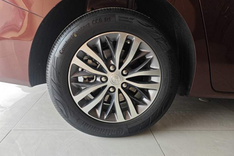 Used Buick GL8 2022 ES Landtrek 653T Comfort Edition