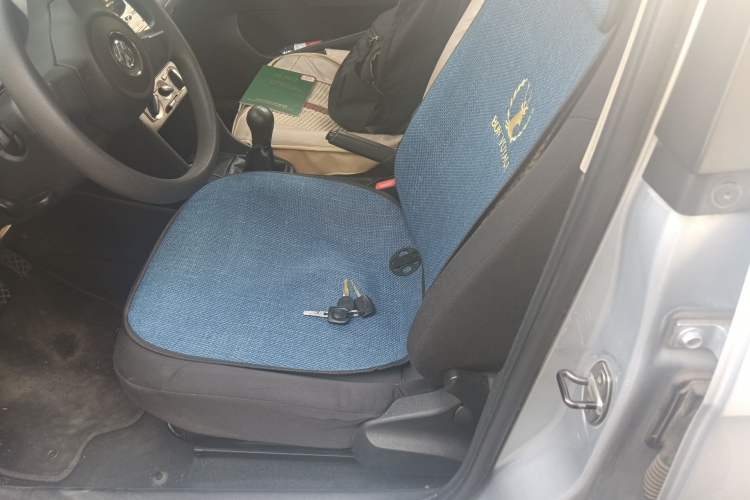 Used Volkswagen Jetta 2013 1.6L Manual Fashion Edition
