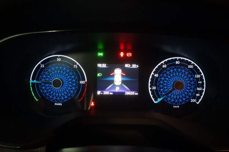 Used Hongqi E-QM5 2022 431 km Charge & Enjoy Edition