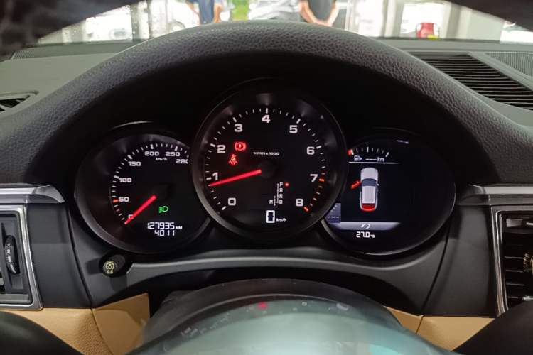 Used Porsche Macan 2017 Macan 2.0T