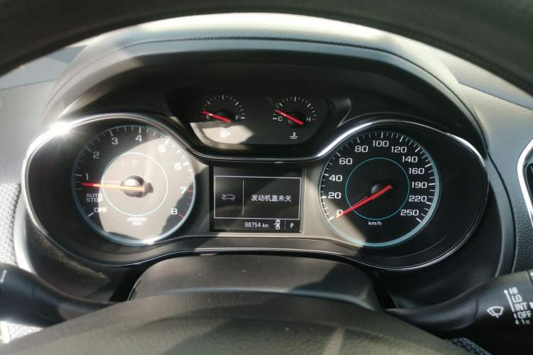 Used Chevrolet Cruze 2018 320 Automatic Pioneer Sunroof Edition
