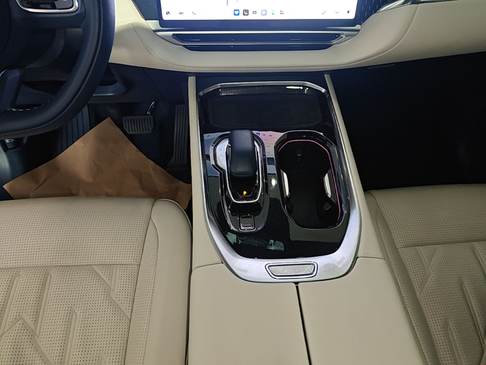 Zeekr 009 2024 7-Seater Walk-Through Version Four-Wheel Drive 108 kWh — снимка 16